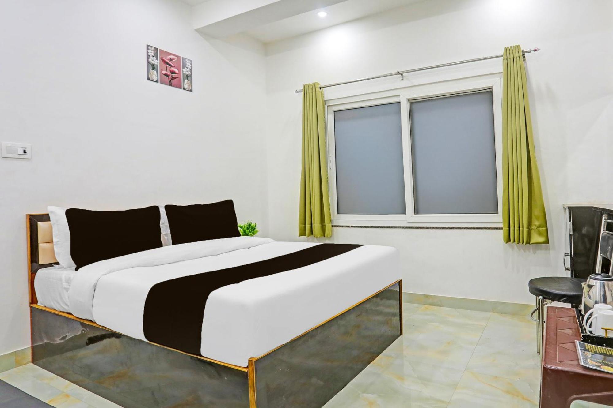 Hotel O The Maruti Paying Guest House Bénarès Extérieur photo