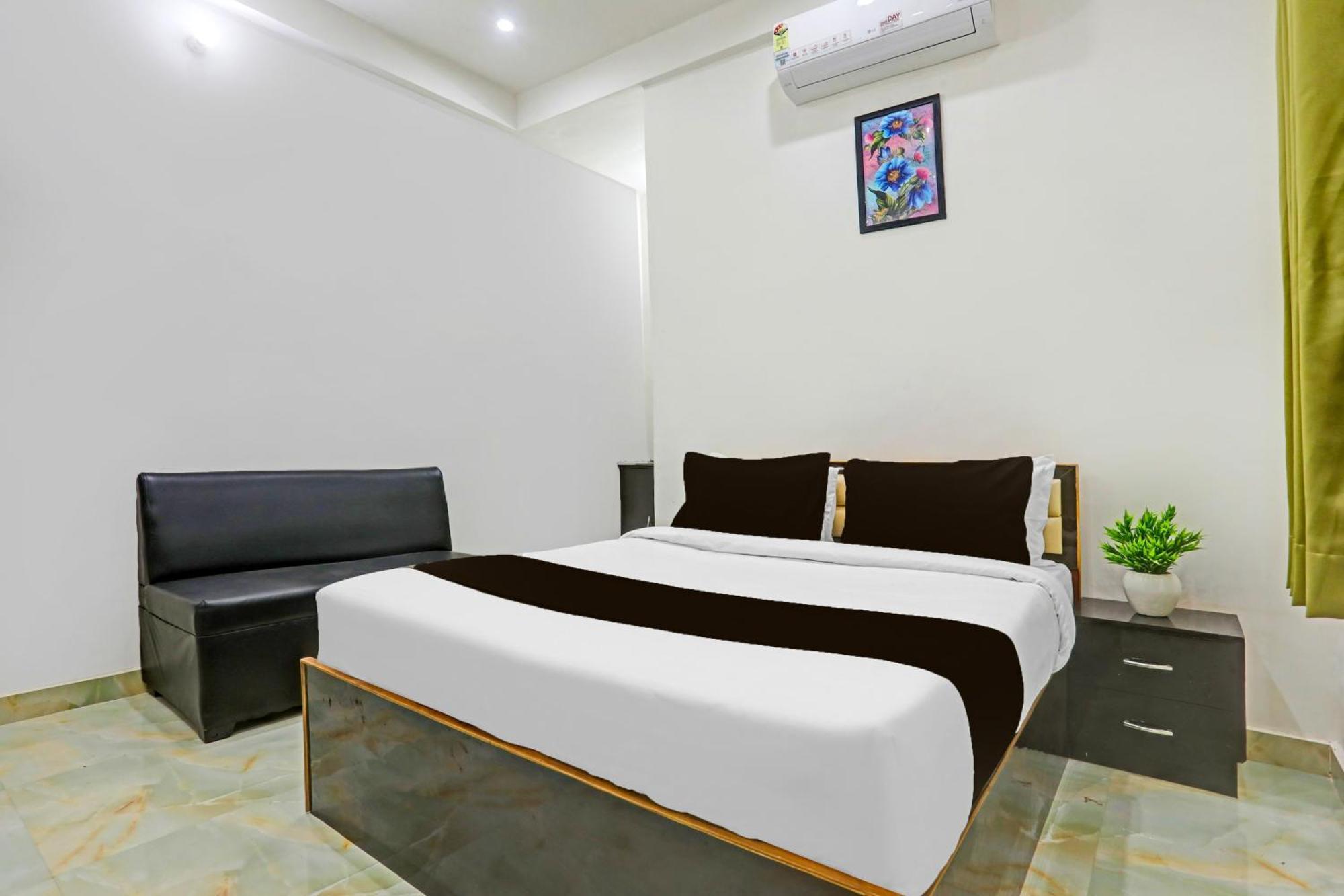 Hotel O The Maruti Paying Guest House Bénarès Extérieur photo