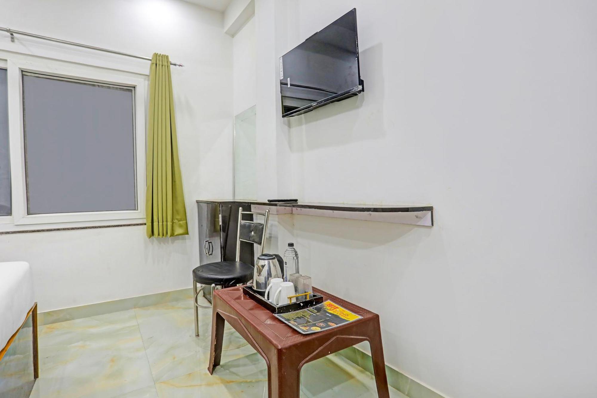 Hotel O The Maruti Paying Guest House Bénarès Extérieur photo