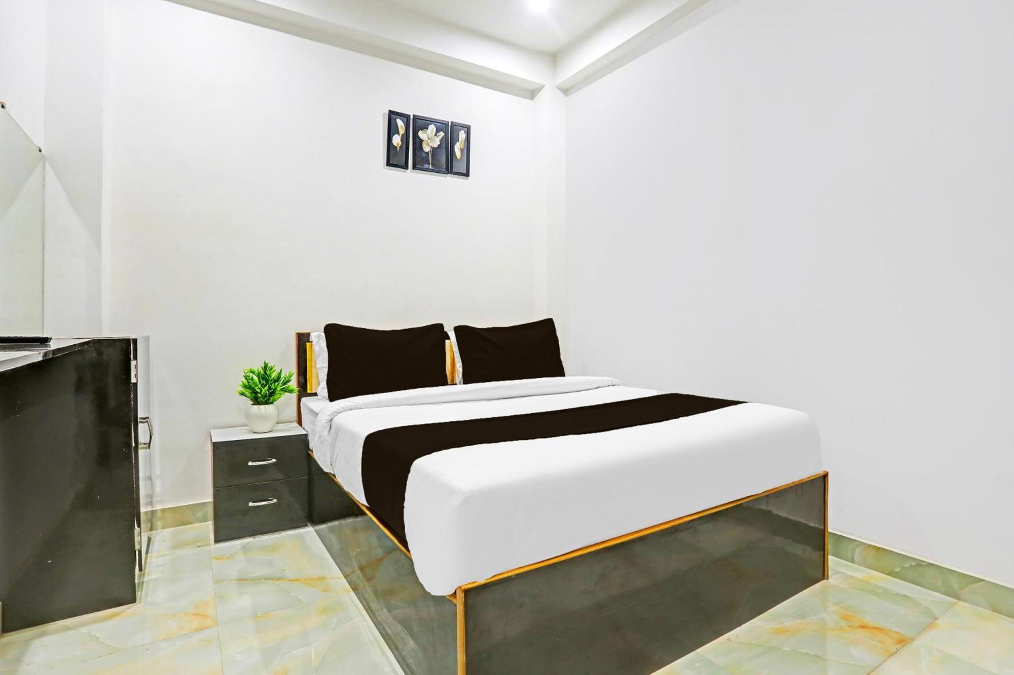 Hotel O The Maruti Paying Guest House Bénarès Extérieur photo